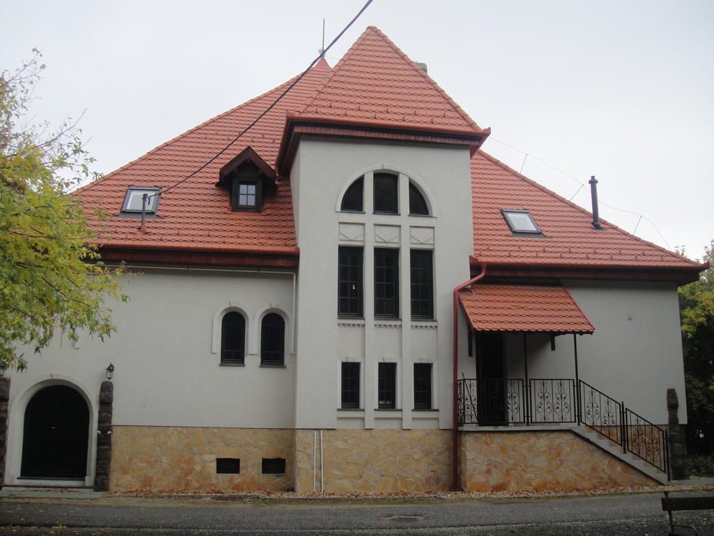 Sághegy Fogadó és Panzió Celldömölk Esterno foto